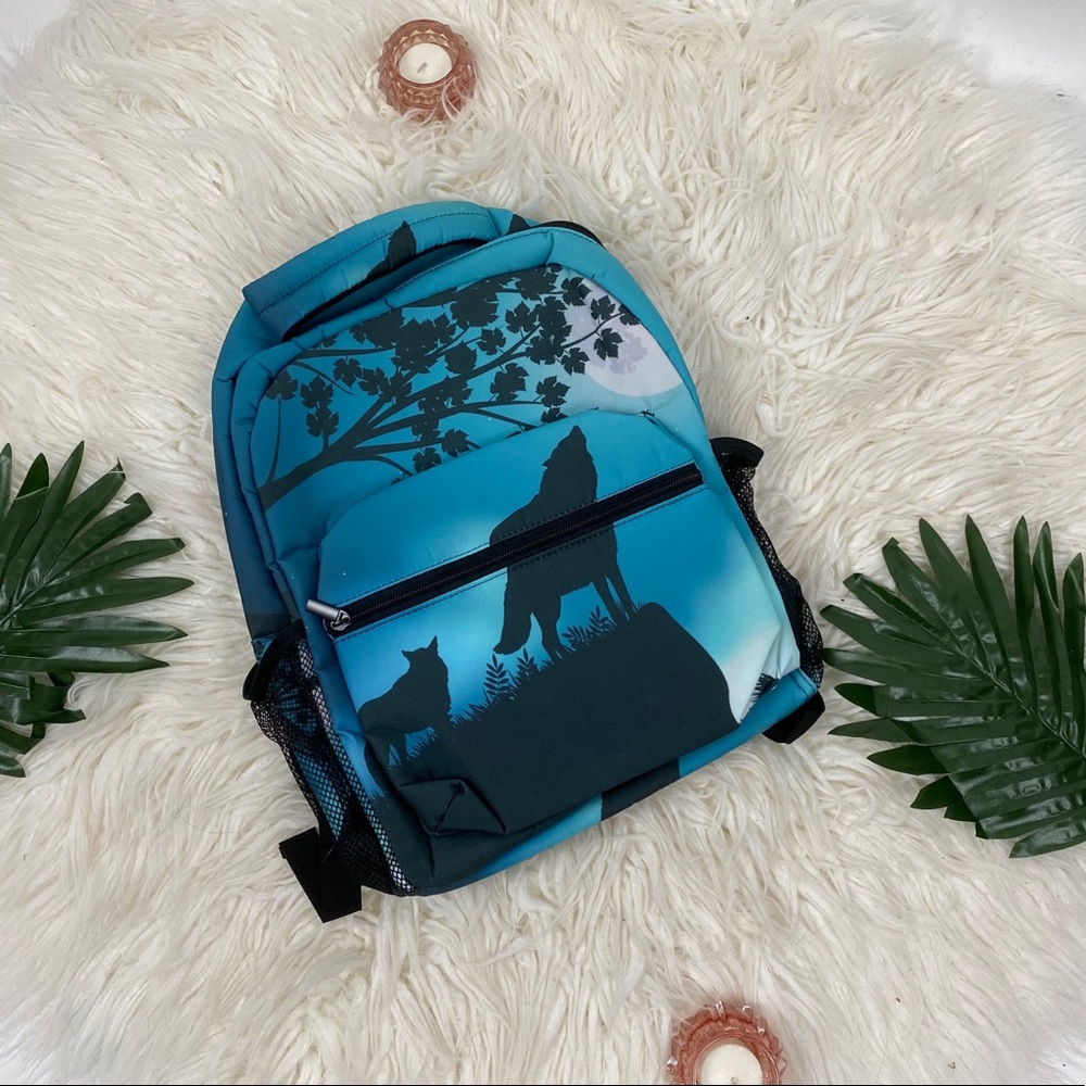 Wolf Backpack 🎒